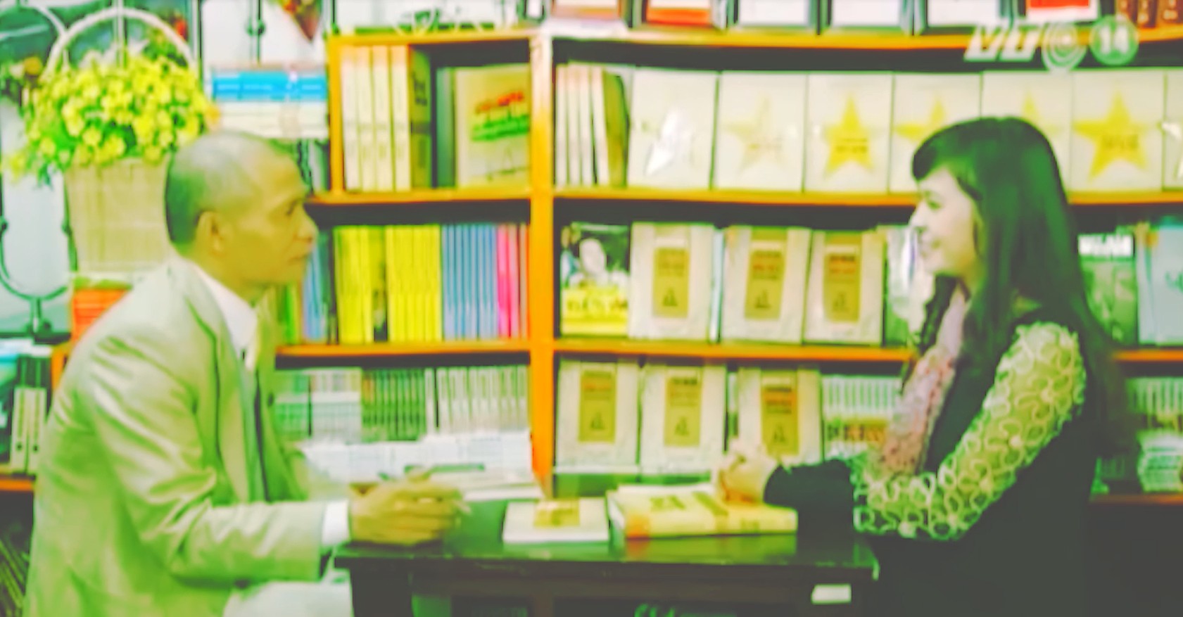 You are currently viewing I Am Sitting in a Room and the Lạc Việt Created the Kinh Dịch